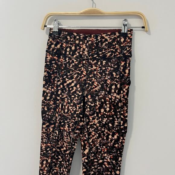 NEW Lululemon Invigorate High Rise Leggings Size 4 - Picture 6 of 6